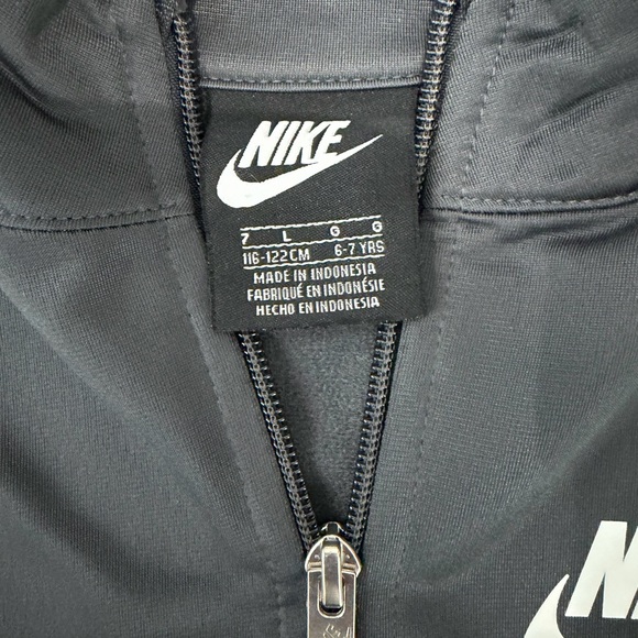 Nike Boys Gray and Black Tracksuit - Picture 3 of 5